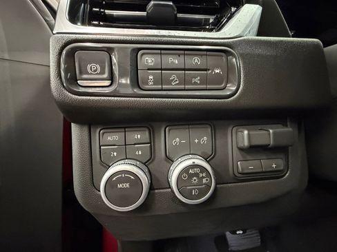 New 2026 GMC Yukon XL Denali w/ Denali Reserve Package image 27