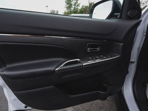 New 2025 Mitsubishi Outlander Sport SE image 9