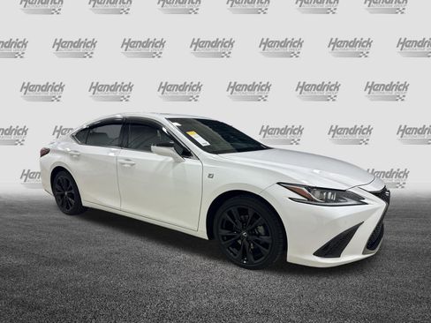 Used 2022 Lexus ES 350 F Sport w/ Accessory Package FWD image 2
