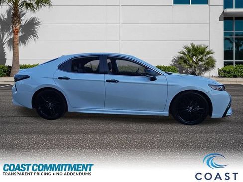 Used 2021 Toyota Camry XSE FWD image 5