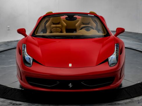Used 2013 Ferrari 458 Spider image 33