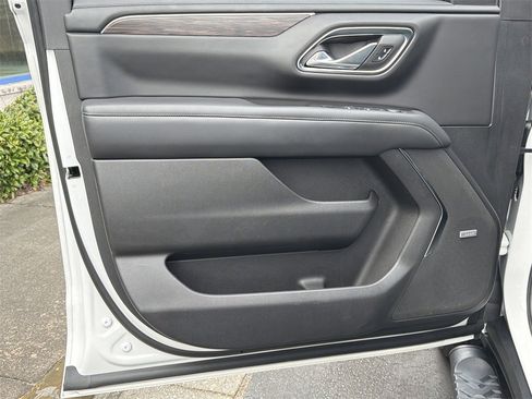 Used 2023 Chevrolet Tahoe Z71 w/ Luxury Package image 10