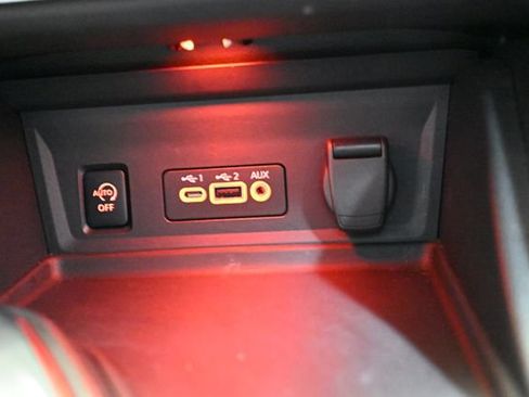 Used 2024 Nissan Sentra SV FWD image 28