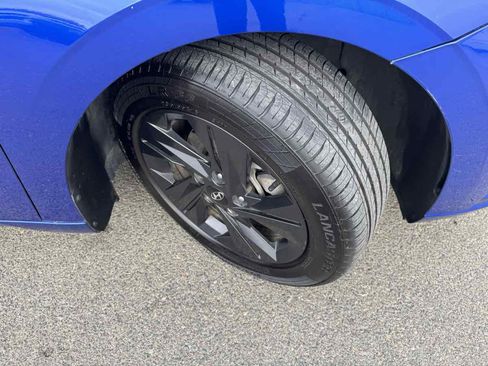 Used 2021 Hyundai Elantra SEL w/ Convenience Package image 39