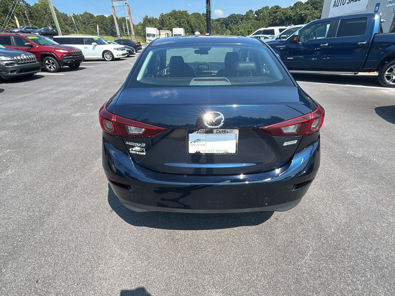 Used 2017 MAZDA MAZDA3 Touring FWD image 4