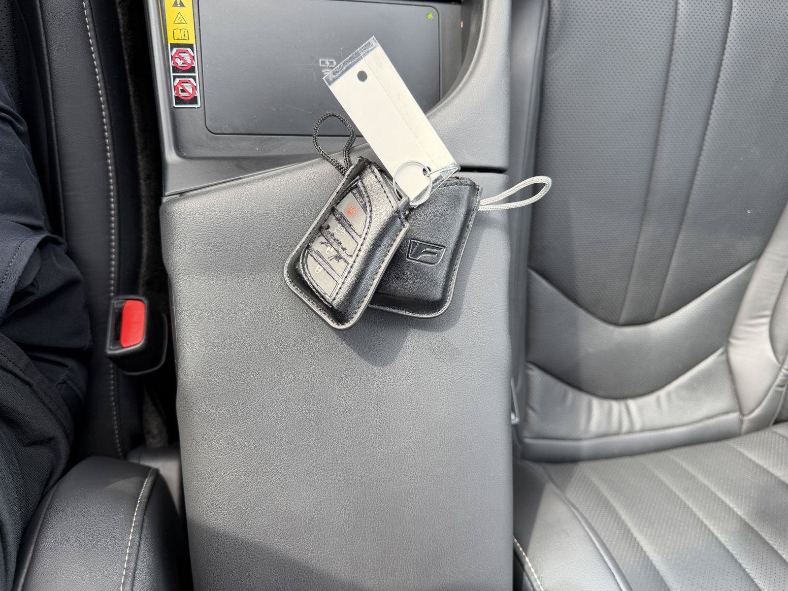 Used 2023 Lexus ES 350 F Sport w/ Accessory Package (Z2) FWD image 18