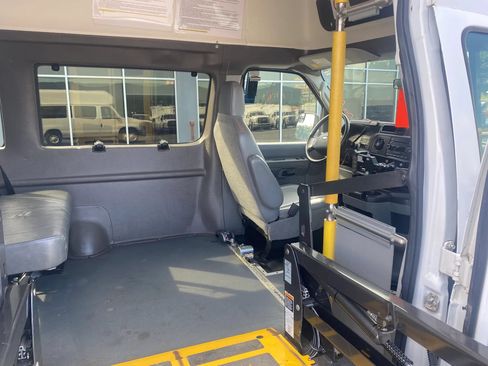 Used 2014 Ford E-350 and Econoline 350 Extended Super Duty w/ Power Group RWD image 25