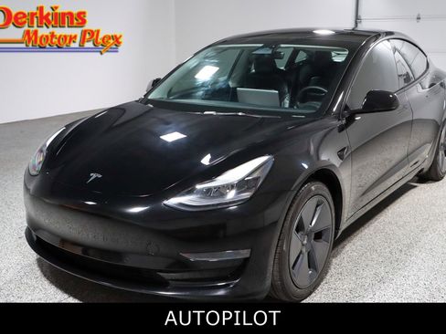 Used 2022 Tesla Model 3 Long Range AWD/4WD image 1