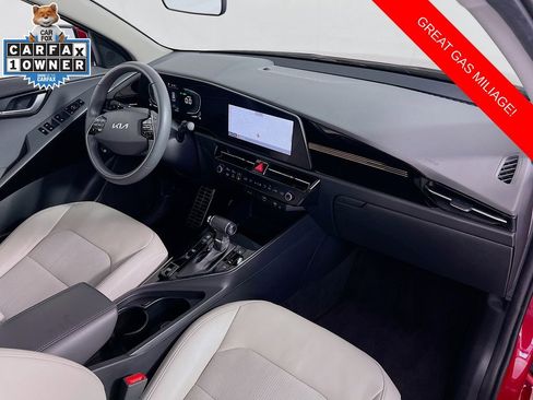 Certified 2023 Kia Niro EX Touring FWD image 31