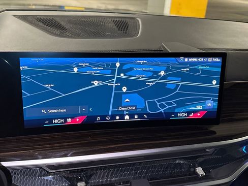 Used 2024 BMW X6 xDrive40i image 30