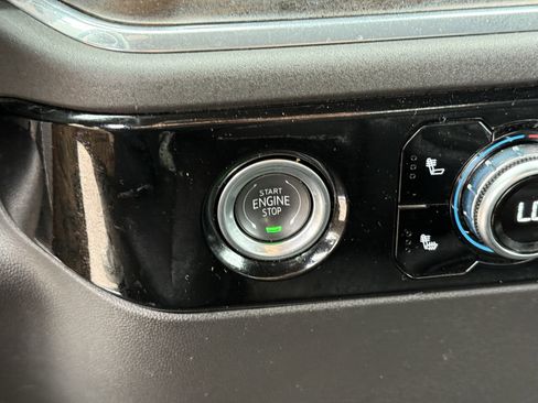 Used 2024 GMC Sierra 1500 SLT image 23