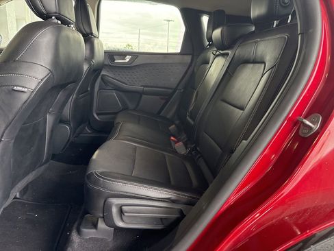 Used 2020 Ford Escape Titanium AWD/4WD image 9