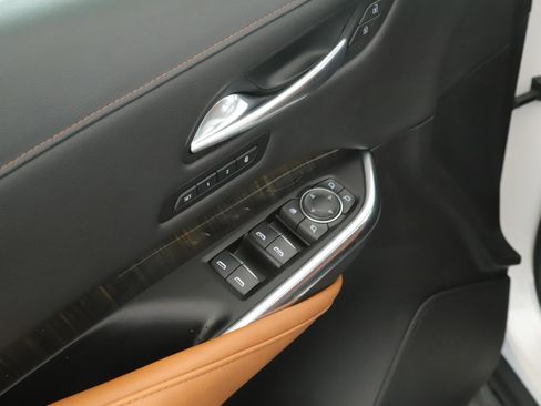 Used 2019 Cadillac XT4 Premium Luxury AWD/4WD image 6