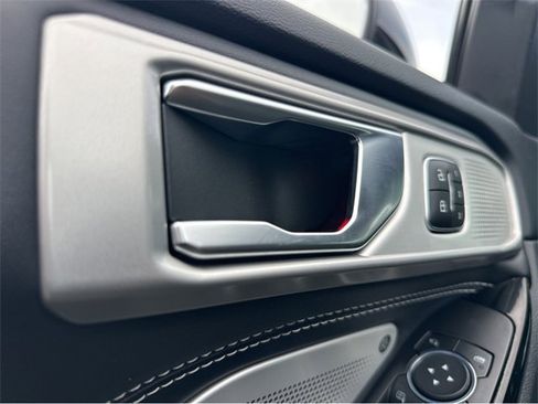 Used 2022 Ford Explorer ST image 38