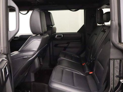 Certified 2025 Ford Bronco Badlands AWD/4WD image 21
