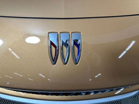 Used 2024 Buick Envista Sport Touring w/ Convenience I Package image 9