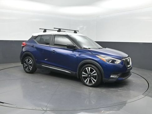 Used 2018 Nissan Kicks SR FWD image 27