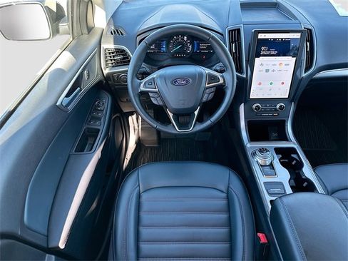 Used 2024 Ford Edge SEL w/ Sport Appearance Package image 20