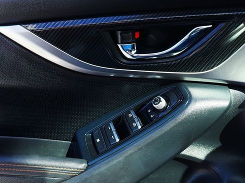 Used 2020 Subaru Crosstrek 2.0i Limited image 38