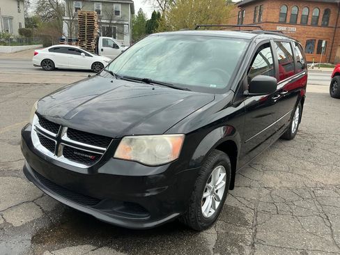 Used 2013 Dodge Grand Caravan SXT FWD image 7