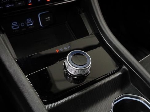 Certified 2025 Jeep Grand Cherokee Altitude image 36