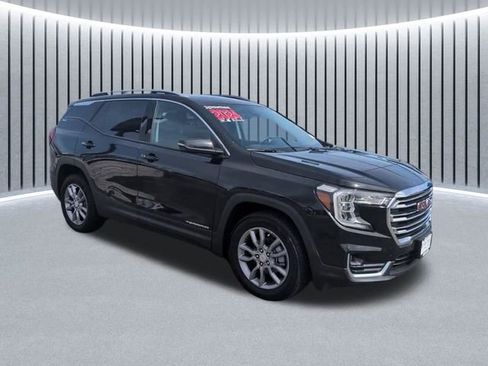 Used 2024 GMC Terrain SLT AWD/4WD image 2