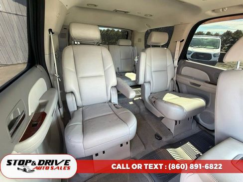 Used 2009 Chevrolet Tahoe LTZ AWD/4WD image 18