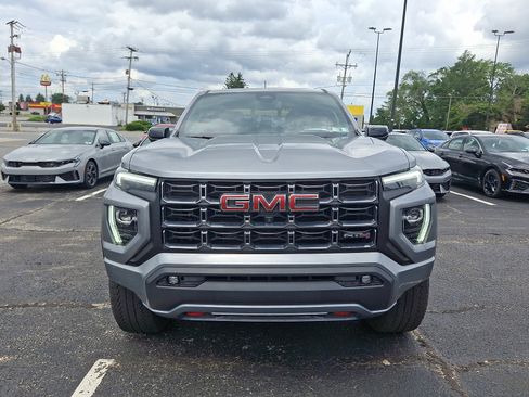 Used 2024 GMC Canyon AT4 w/ AT4 Premium Package AWD/4WD image 2