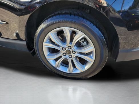 Used 2024 Ford Edge Titanium image 8