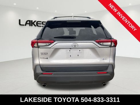 Used 2025 Toyota RAV4 LE AWD/4WD image 3