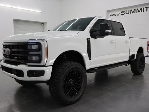 Used 2023 Ford F350 Lariat w/ Lariat Ultimate Package AWD/4WD image 7
