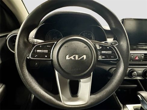 Used 2023 Kia Forte LXS w/ LXS Technology Package image 11