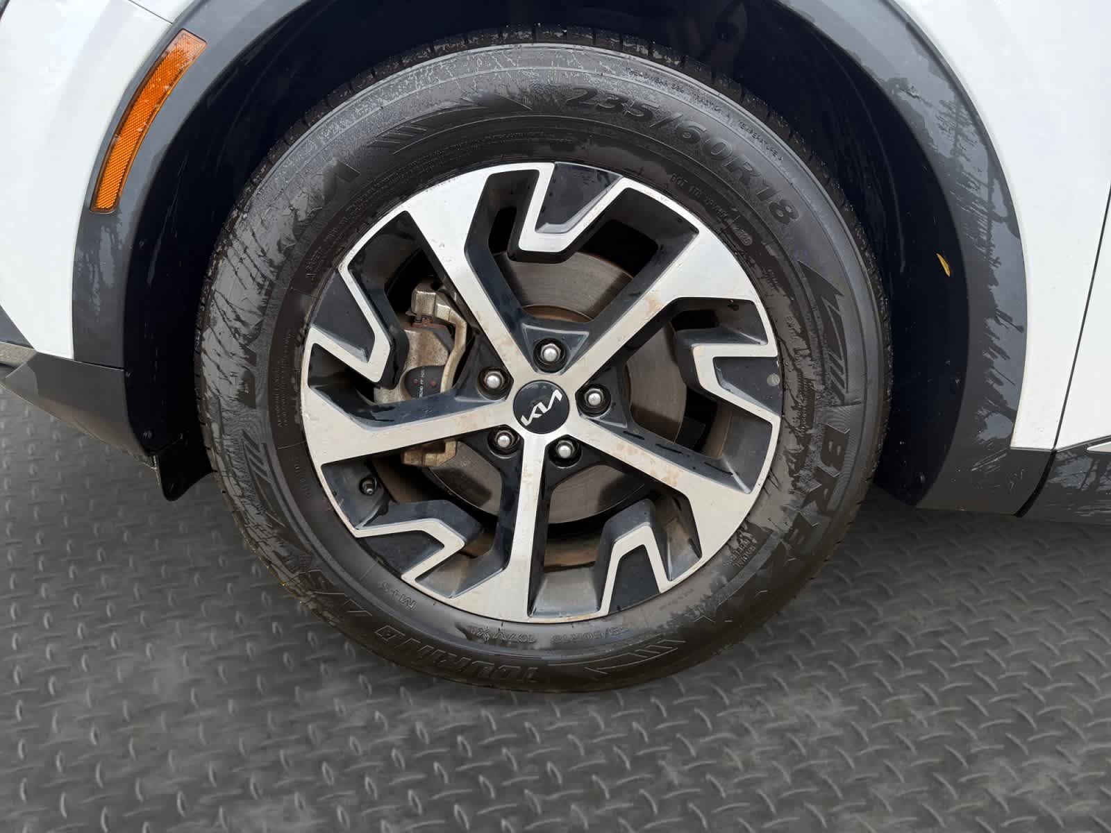 Used 2023 Kia Sportage EX FWD image 9