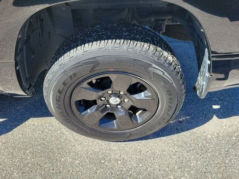 Used 2021 RAM 1500 Big Horn image 6