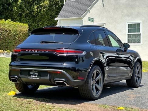 New 2026 Porsche Macan AWD/4WD image 8