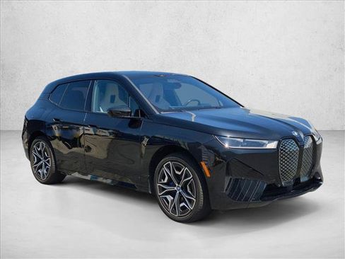Used 2024 BMW iX xDrive50 w/ Premium Package AWD/4WD image 3
