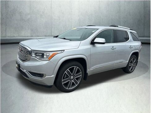 Used 2017 GMC Acadia Denali w/ LPO, Cargo Package image 1