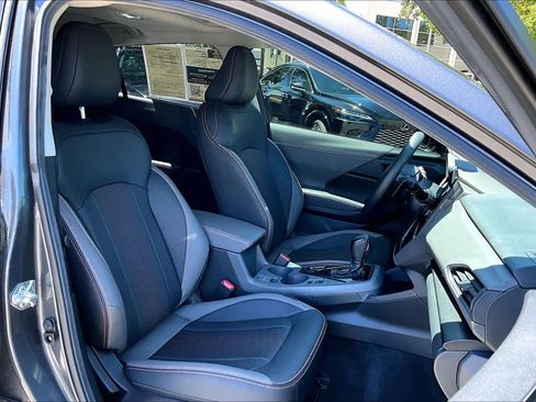 Used 2025 Subaru Crosstrek 2.5i Limited AWD/4WD image 9