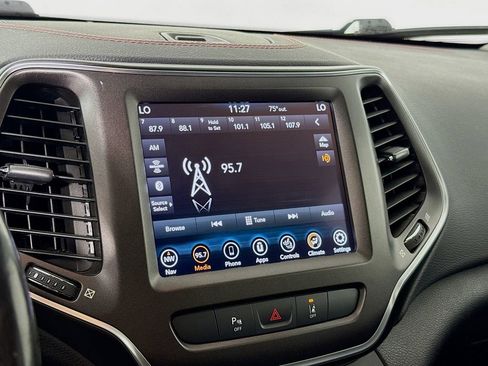 Used 2021 Jeep Cherokee Trailhawk w/ Sun, Sound & Nav Group AWD/4WD image 16