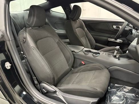 Used 2025 Ford Mustang Coupe image 31