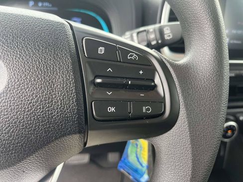Certified 2026 Hyundai Venue SE FWD image 17