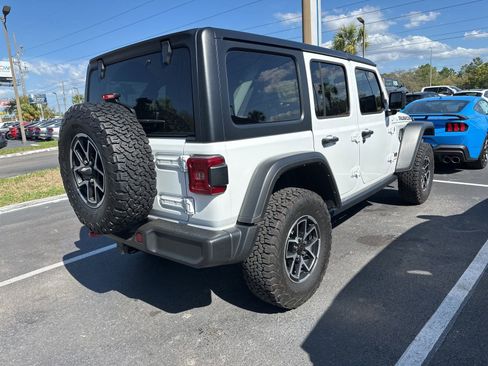 Used 2024 Jeep Wrangler Unlimited Rubicon w/ Technology Group image 13