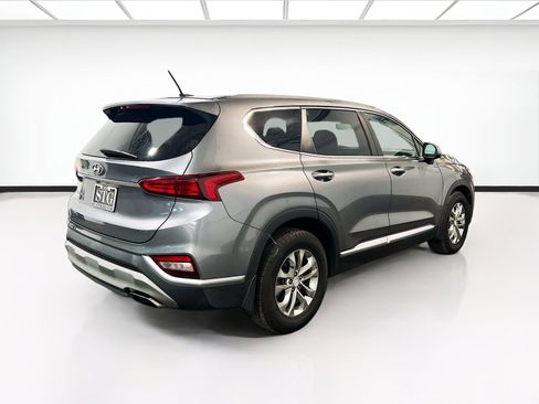 Used 2020 Hyundai Santa Fe SE image 4