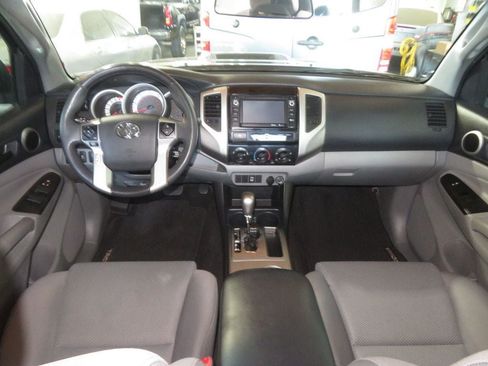 Used 2014 Toyota Tacoma PreRunner w/ TRD Sport Package RWD image 41