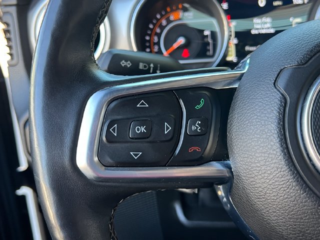 Used 2018 Jeep Wrangler Unlimited Sahara AWD/4WD image 35