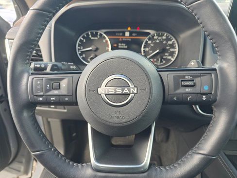 Used 2023 Nissan Rogue SL w/ SL Premium Package image 28