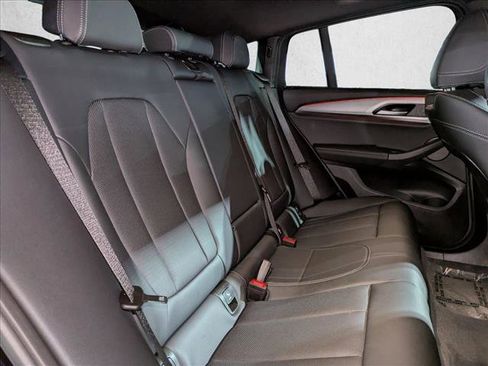 Used 2025 BMW X4 xDrive30i w/ Premium Package image 21