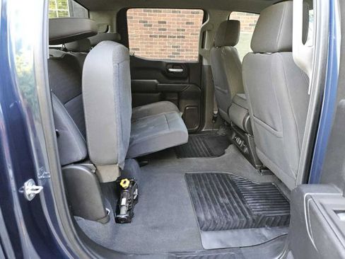 Used 2021 Chevrolet Silverado 1500 LT w/ Bed Protection Package image 27