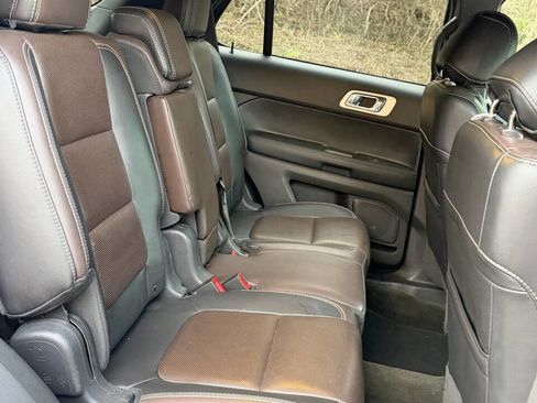 Used 2013 Ford Explorer Sport image 17