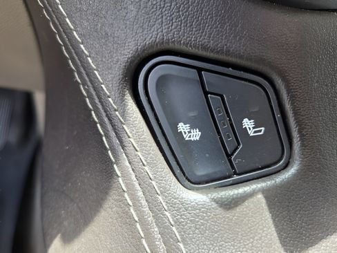 Used 2015 Chevrolet Tahoe LT RWD image 21